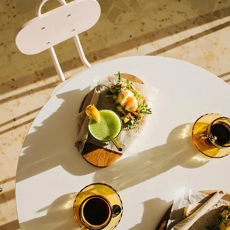 Alojamento de Acomodação e Pequeno-almoço Punta Paradiso 4*